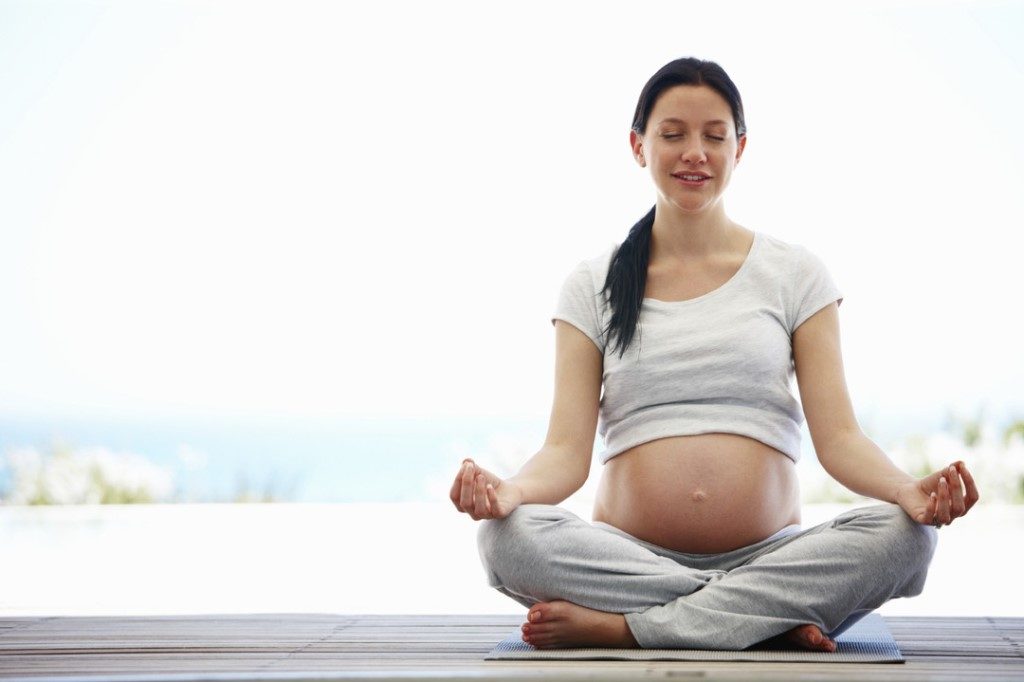 Медитация на беременность. Медитация беременность. Йога для беременных. Медитация беременной женщины.