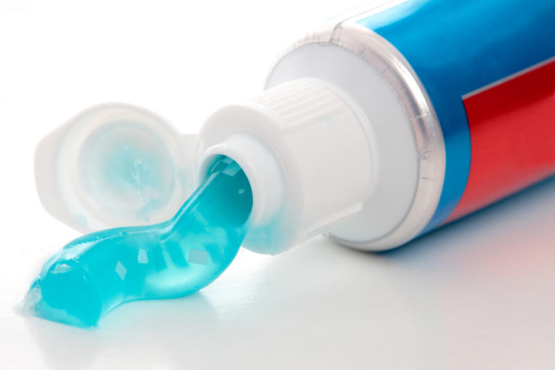 Зубная паста как средство против комаров