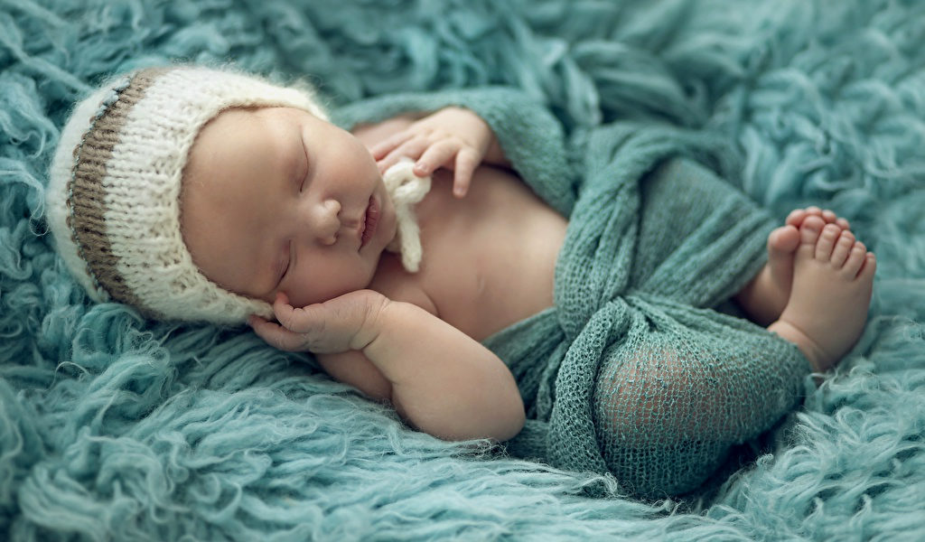 Колики у новорождённого: причины, и как с этим бороться?